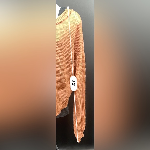 Oversized Terra Cotta V-Neck Blouse - Picture 4 of 5